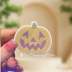 Jack-o’-lantern phone grip