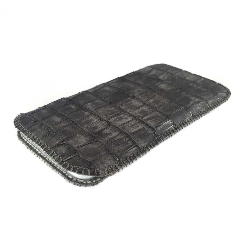 Croc style grey metallized leather phonecase custom made to measure image 1