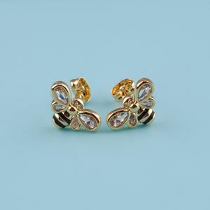 1 pair 18K Gold Filled bee earrings,Dainty Bee Shaped Stud Earrings,Bridesmaid Gift,Gift for Her, Fun & Cute Earrings