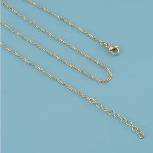 18K Gold Filled dünne Kettenhalskette, Twist-Kette, Twisted-Singapur-Halskette, Diamantschnitt-Twisted-Kette, Geschenk für Sie