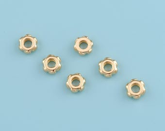 Cuentas espaciadoras de corazón rellenas de oro de 18 quilates, cuentas redondas con dije de corazón, cuentas de pulsera, cuentas de amor, cuentas con agujeros grandes, joyería DIY