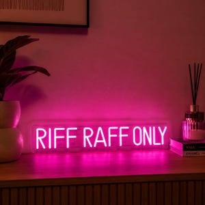 Riff Raff Only ネオンサイン、素朴なストリートサイン、屋外ストリートネオンサイン、面白いLEDライト、ドアフレーム装飾ネオンライト、モダンなファームハウス装飾
