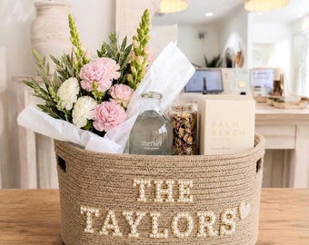 Personalized Wedding basket, Bridal Shower Basket, Engagement Gift Basket, Newlywed Gifts, New Couple Gifts, Wedding Card Box, Mr and Mrs