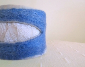 felted cuff - bracelet -blue lagoon-