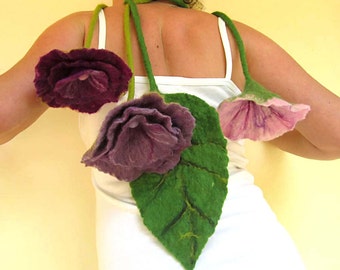 felted flower necklace -divine ecstasy-