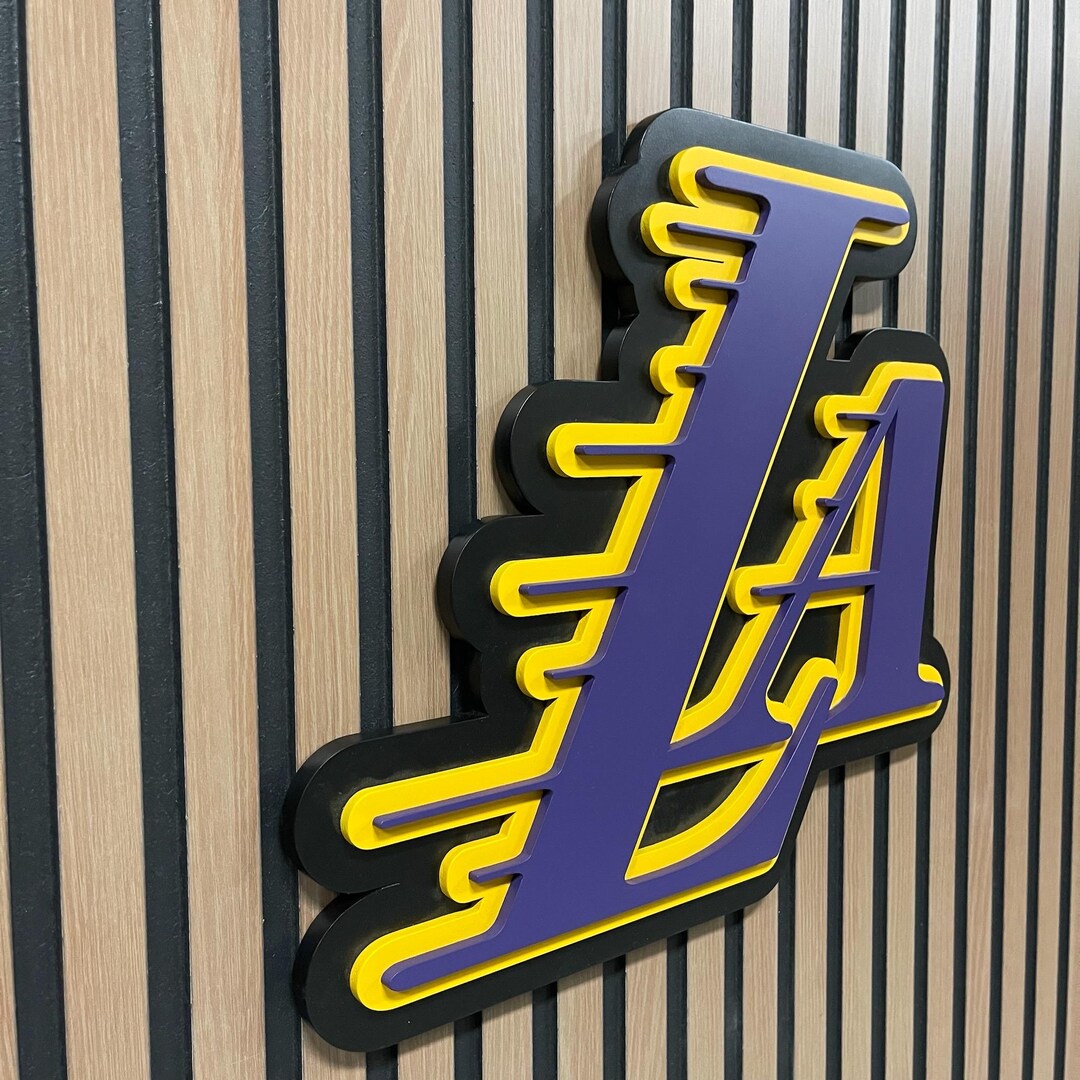 レイカーズ「LA」ハンドクラフト 3D 木製看板（レイヤード