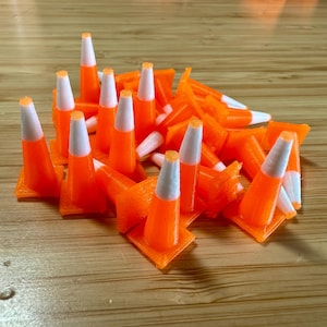 25 Miniature Traffic Cones – 1 inch tall – Orange with White Stripe – Small Scale Safety Markers for Crafts, Model Scenes, and More