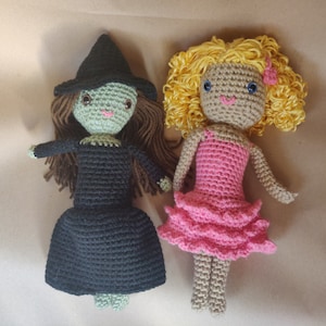 Wicked dolls Galinda and Elphaba- Two Best Friends