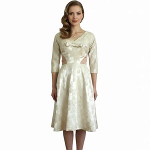 Champagne Knee Length Cocktail Dresses