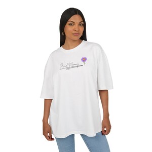 Maglietta Proud Mommy, maglietta unisex in cotone, regalo per la festa della mamma, abbigliamento casual, moda primaverile, maglietta con grafica floreale