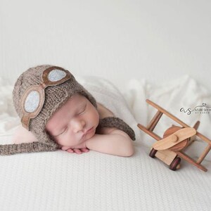 Pilot Hat Photography Prop, Hand Knit Hat, Removable Goggles, Newborn Size, Made to Order image 3