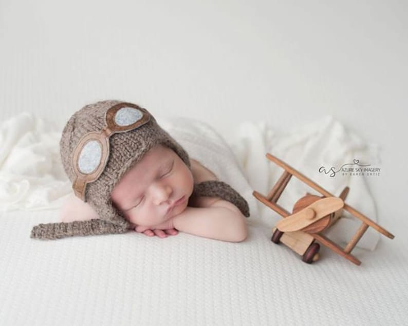 Pilot Hat Photography Prop, Hand Knit Hat, Removable Goggles, Newborn Size, Made to Order image 3