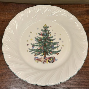 Nikko Happy Holidays Dinner Plate