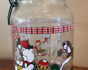 1980年代のヴィンテージクリスマス/ホリデーシーンガラスキャニスター（ラッチ蓋付き）