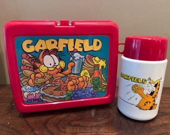 Vintage 1978 Garfield Red Plastic Thermos Lunch Box With Thermos