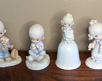 プレシャスモーメンツ コレクターズフィギュアとベル