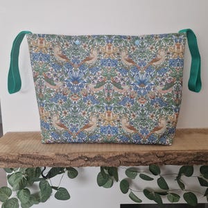 William Morris Wheelchair Bag. Wheelchair Tote Bag, Wheelchair Carry Bag, Wheelchair Hanging Bag, Wheelchair backpack. Handmade Uk