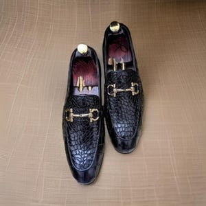 Handmade Men&#39;s Black Leather Moccasin Shoes – Elegant & Timeless