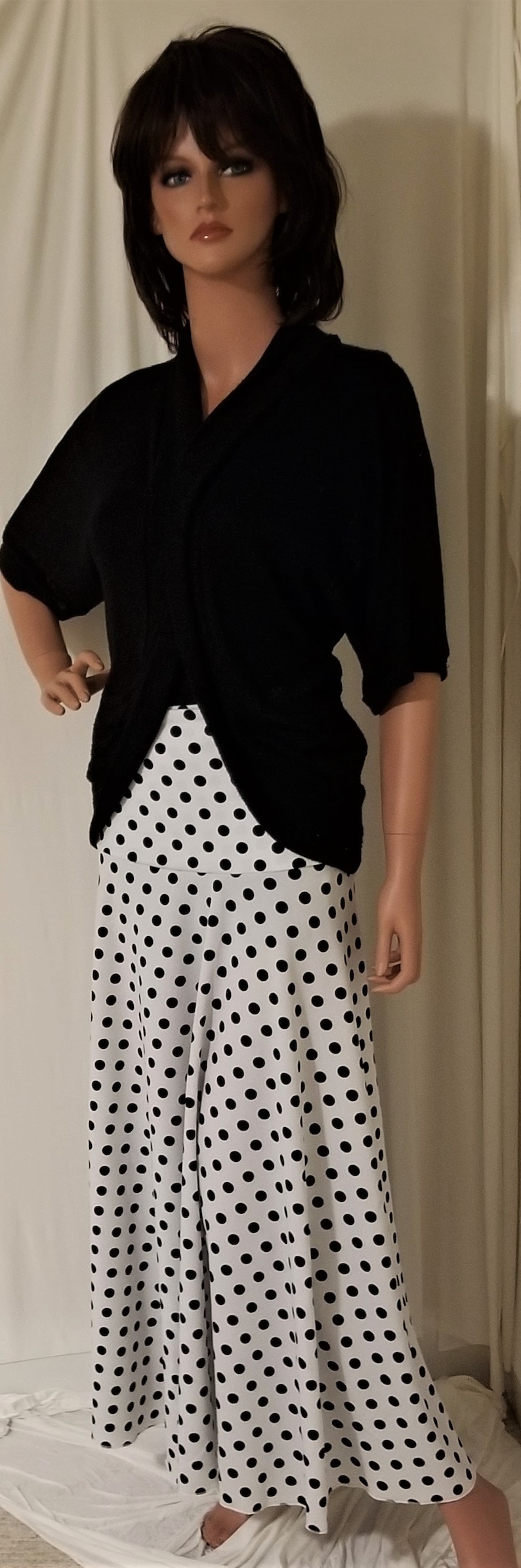 travel or leisure 38 ML Ladies/' retro black polka dots on white POLYESTER Stretch Double Knit Jersey Maxi skirt for missionary