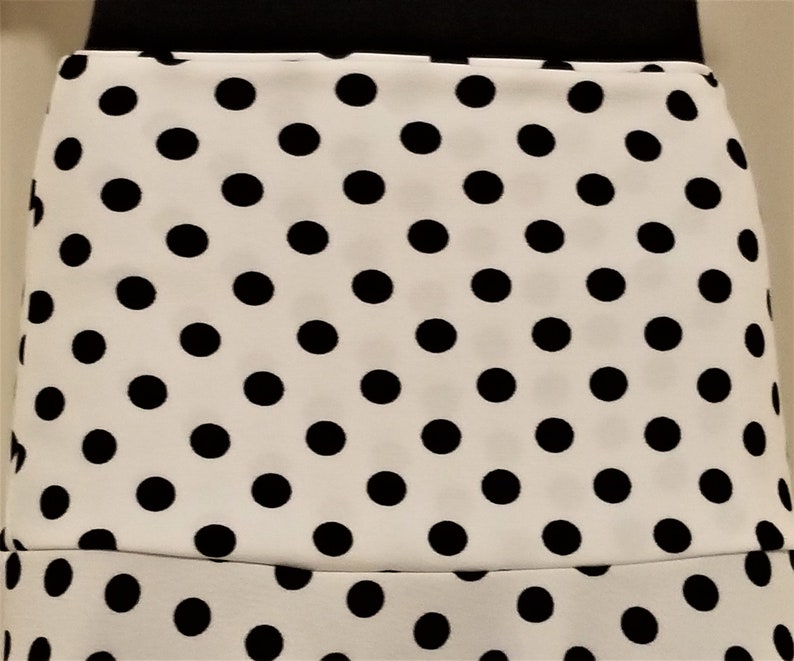 travel or leisure 38 ML Ladies/' retro black polka dots on white POLYESTER Stretch Double Knit Jersey Maxi skirt for missionary