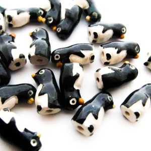 20 Tiny Penguin Beads - CB25