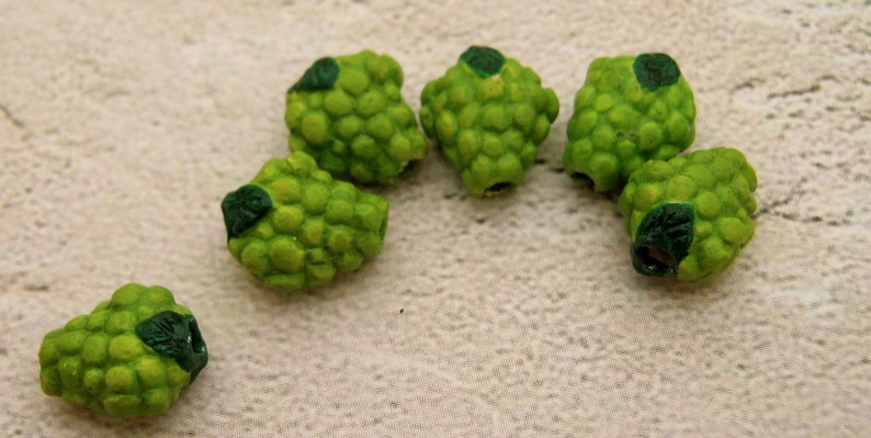 4 Tiny Green Grape Beads CB243