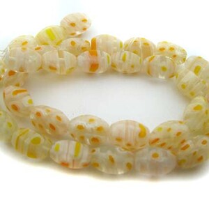 1 strand White and Yellow Flowers Barrell Millefiori Beads - CG123