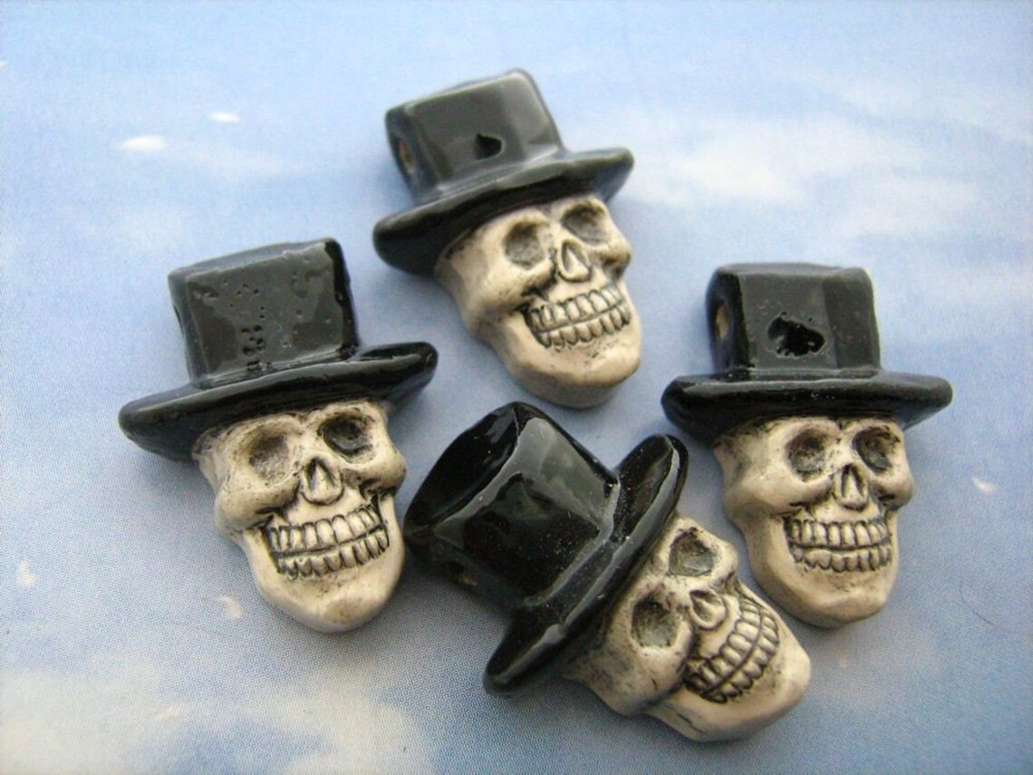 10 Large Skull Beads with black top hats LG426 Etsy