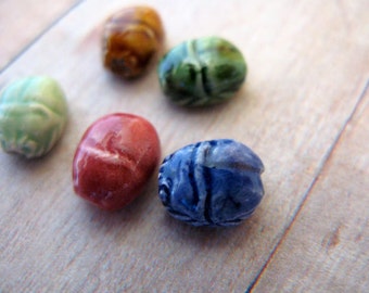 4 Tiny Scarab Beads - mixed - CB137M