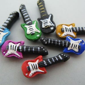 4 Tiny Electric Guitar Beads - mixed - CB371mix