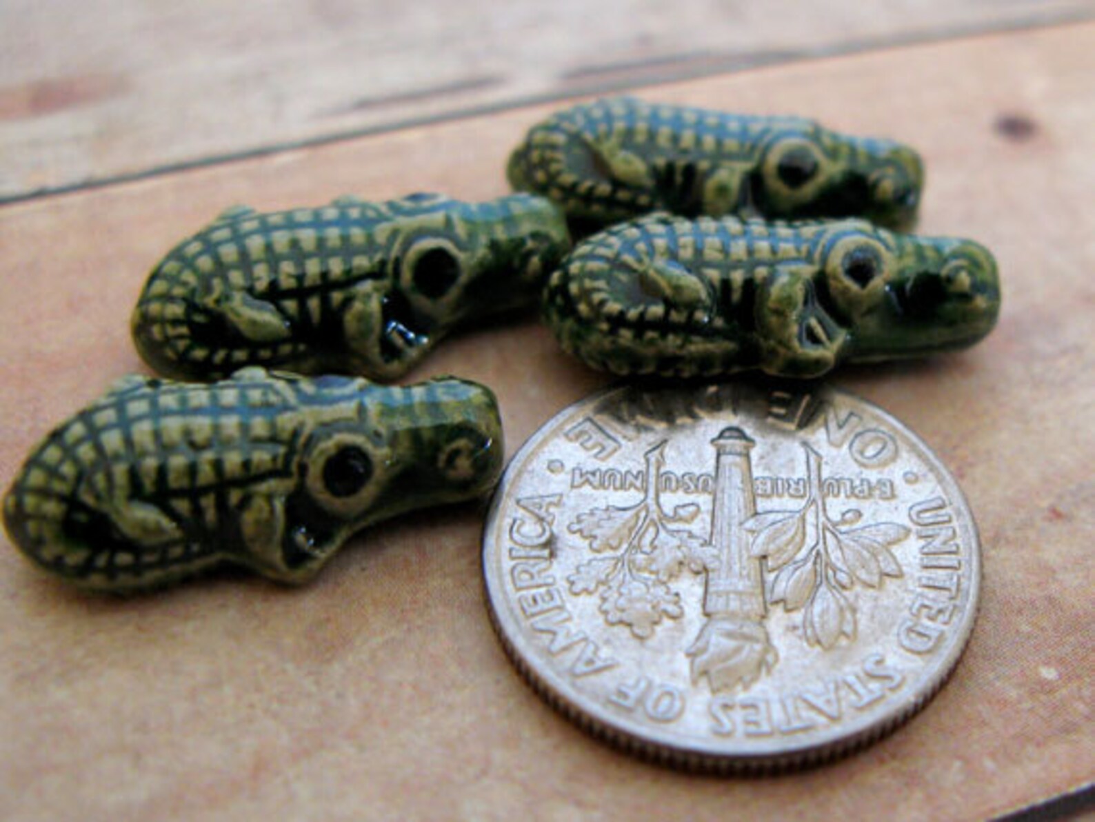 20 Tiny Glazed Alligator Beads Gator Beads Peruvian Beads | Etsy