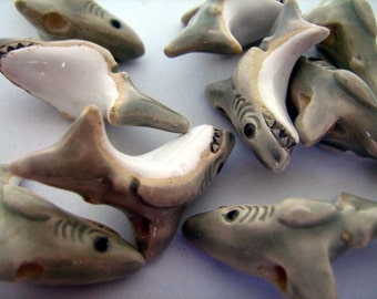 10 Large Shark Beads - LG40