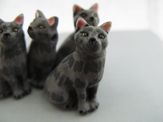 4 Large Ceramic Animal Beads LG415 Grey Cat Beads Sitting Peruvian, Ceramic  