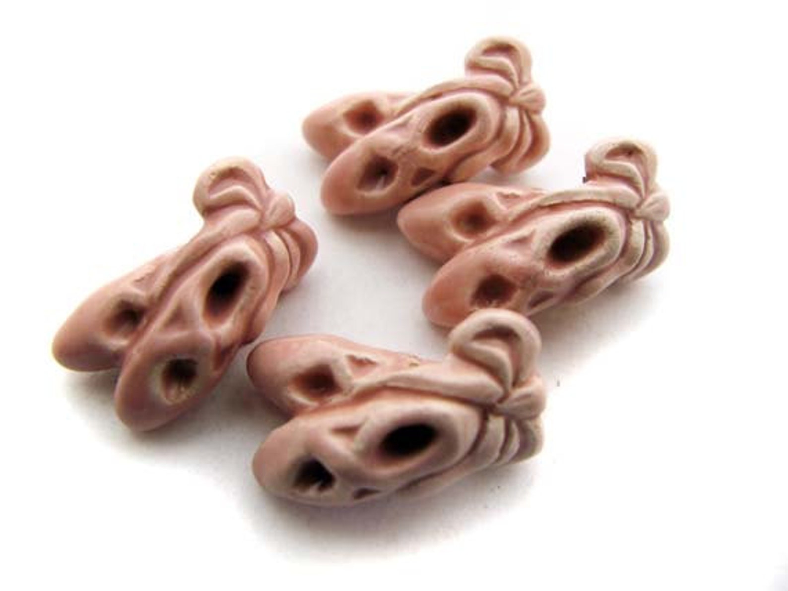 10 large ballet slipper beads - lg488 10 large ballet slipper beads - lg488