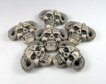 4 Large Skull Beads with Horns LG425