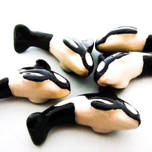 4 Large Orca Beads - LG37