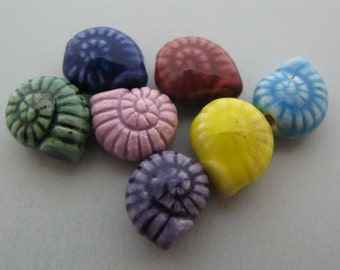 20 Tiny Shell Beads - multicolored - CB455M