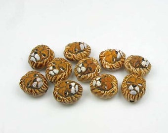 20 Tiny Lion Head Beads - CB452