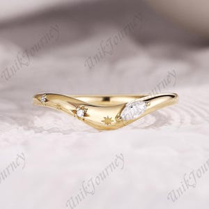 Moissanite Curved Wedding Band, Gold Stacking Ring Star Engraved Celestial Wedding Ring, Handmade Promise Ring for Her, Matching Bridal Band