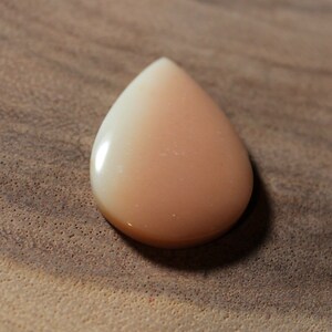 Peach jade cabochon teardrop, natural stone cabochon
