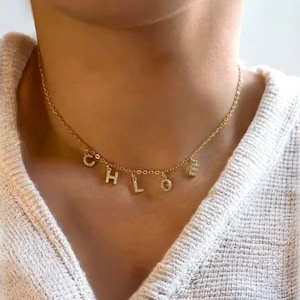 Collar personalizado con letras - Acero inoxidable dorado - Joya con nombre y circonita - Regalo para mujer, cumpleaños, San Valentín