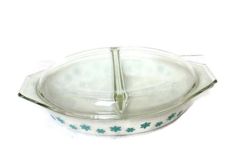 Vintage Pyrex Covered Serving Dish Snowflake Divided Casserole One and One Half Quart Collectible Pyrex Turquoise Kitchen