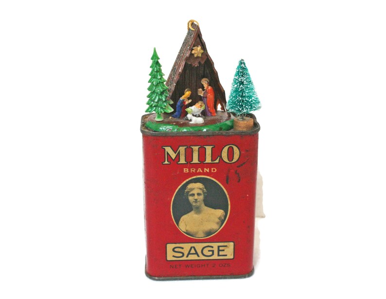 Vintage Spice Tin with Vintage Christmas Decorations  / image 0