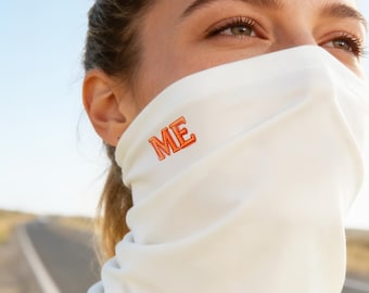 Cache-cou avec lettre brodée : protection solaire en soie glacée pour les pêcheurs et les cyclistes