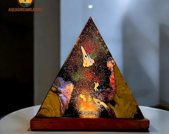 Handgefertigte Diorama Lampe mit Galaxie Nachtlicht, Astronaut & Rakete