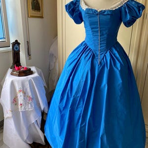 Victorian taffeta ballgown - 1860s - customizable colors - historical reenactments and 19th-century balls