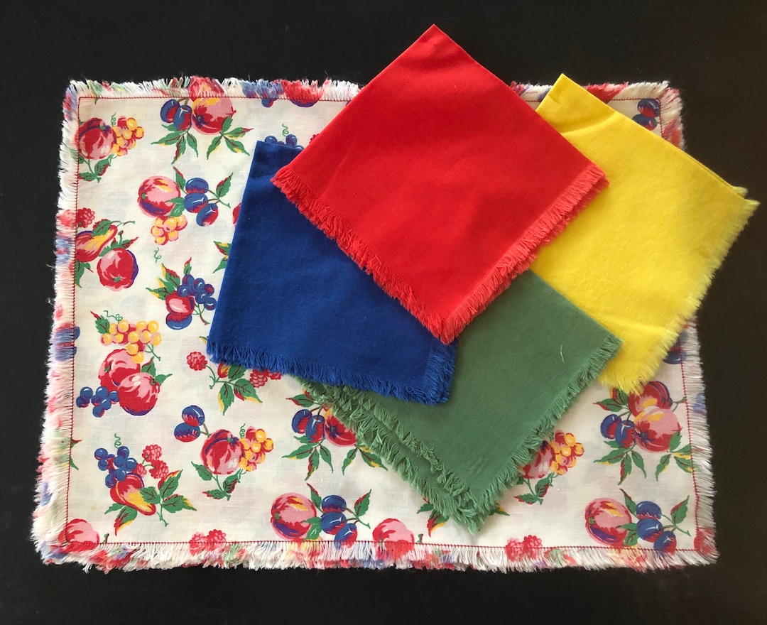 Vintage Placemat Set, 40's Textiles, Colorful Fruits, Place Mats