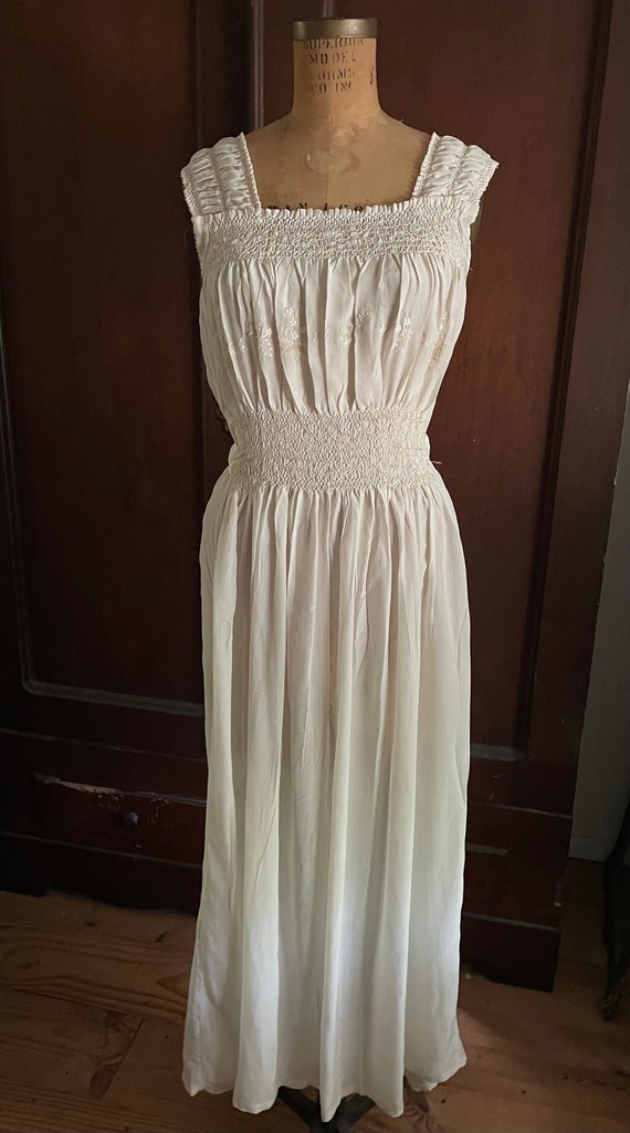 French Silk Dress Gown, Unique Hand Embroidering … - image 1