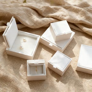 personalized jewelry box set with elegant and durable design