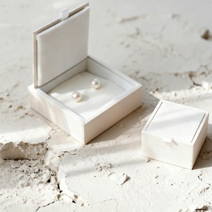 premium keepsake jewelry boxes for birthdays and anniversaries